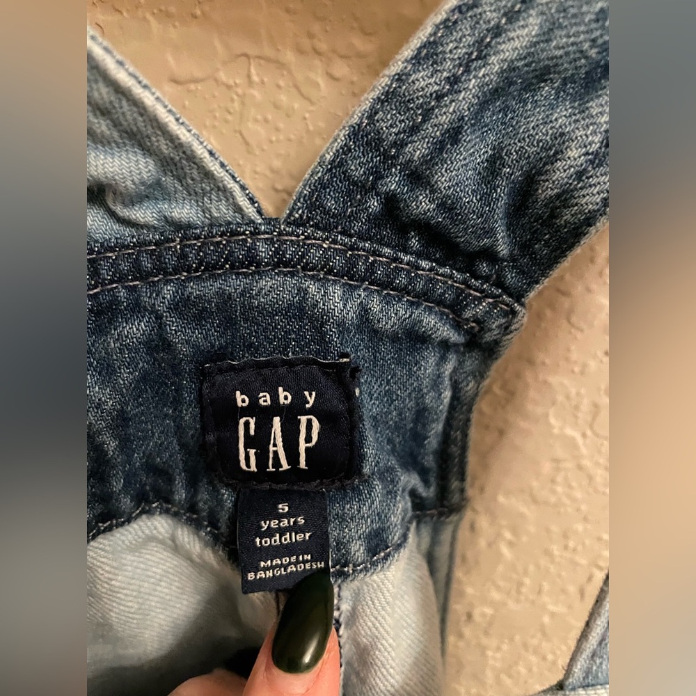 NWOT Baby gap denim jumper (5t) - Picture 2 of 3